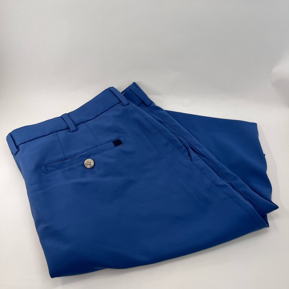 Peter Millar Men’s Blue Chinos Golf Shorts Size 36